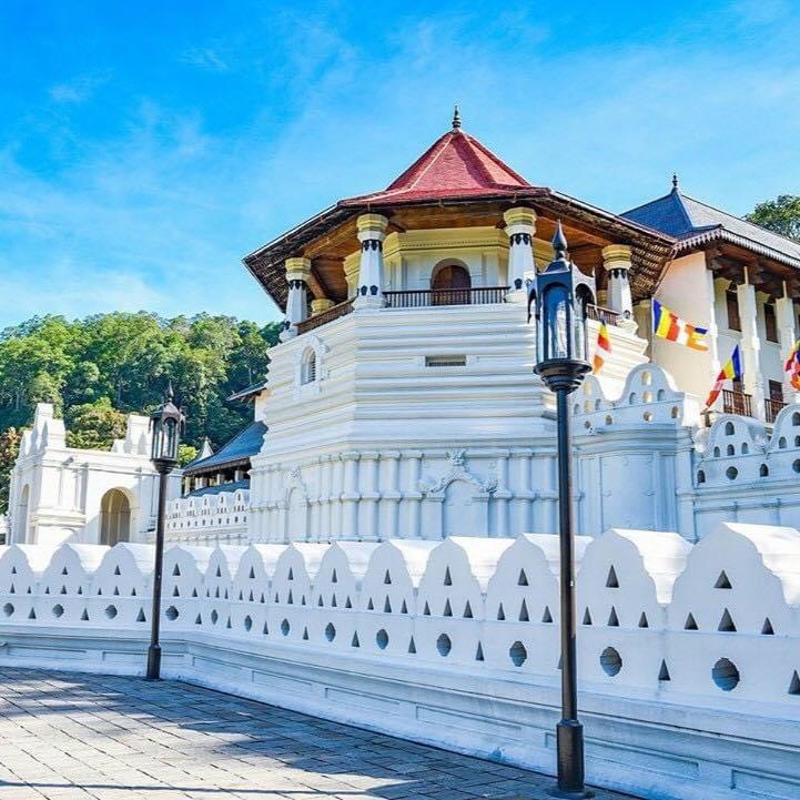 Essence of Sri Lanka